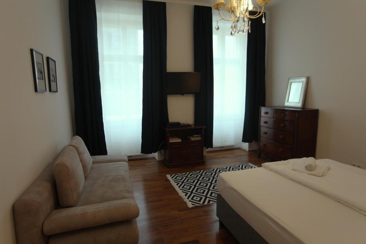 Casa Nostra - Ausgefallene Wohnung Am Augarten Вена Экстерьер фото