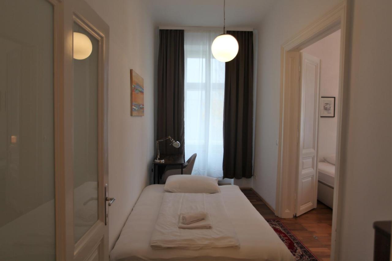 Casa Nostra - Ausgefallene Wohnung Am Augarten Вена Экстерьер фото