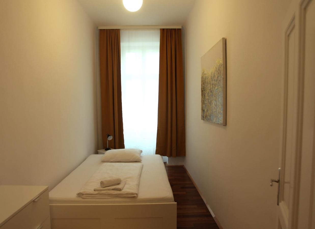 Casa Nostra - Ausgefallene Wohnung Am Augarten Вена Экстерьер фото