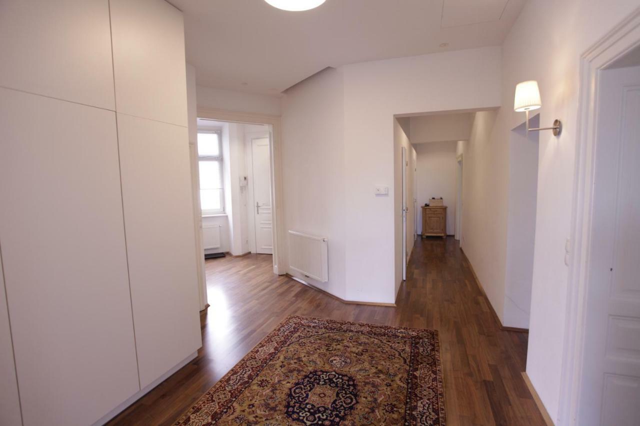 Casa Nostra - Ausgefallene Wohnung Am Augarten Вена Экстерьер фото